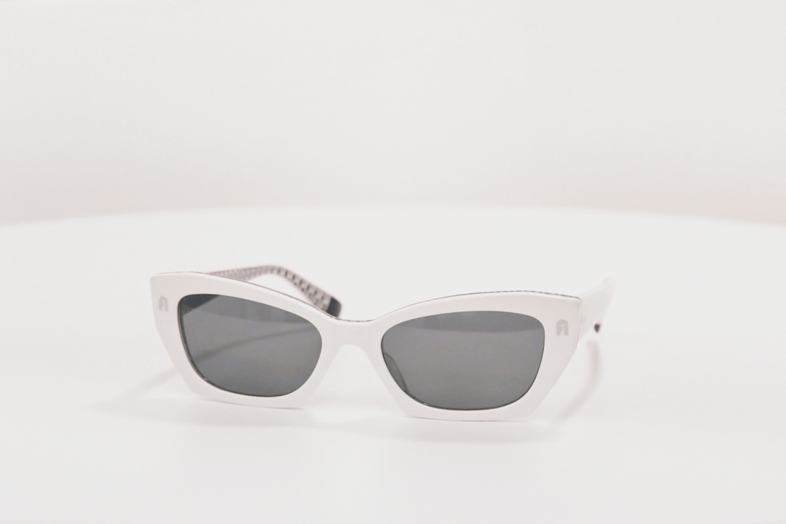 Белые очки «кошки»