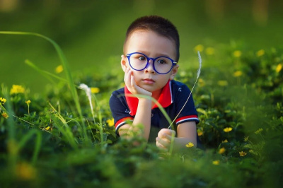 Как приучить ребенка к очкам